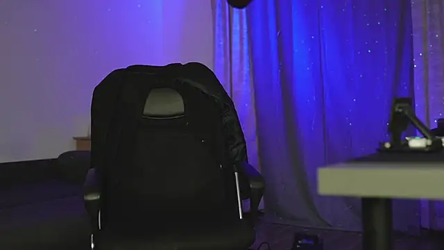 Snapshot of juliusmasters chatting on March 19, 2025, 1:10 am juliusmasters online show from March 19, 2025, 1:10 am