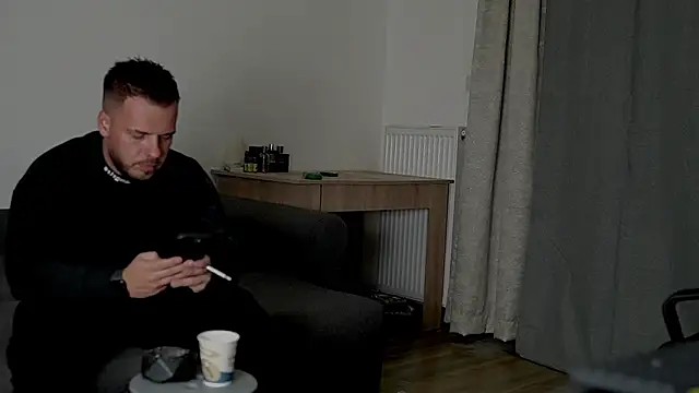 Snapshot of juliusmasters chatting on September 28, 2025, 5:42 pm juliusmasters online show from September 28, 2025, 5:42 pm