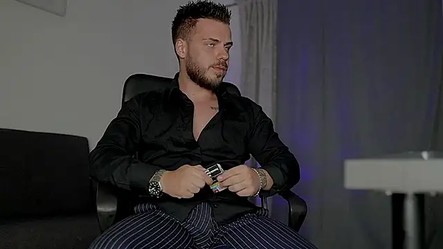 Snapshot of juliusmasters chatting on October 5, 2025, 6:53 pm juliusmasters online show from October 5, 2025, 6:53 pm