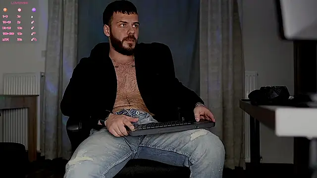 Snapshot of juliusmasters chatting on October 28, 2025, 8:52 pm juliusmasters online show from October 28, 2025, 8:52 pm