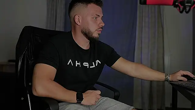 Snapshot of juliusmasters chatting on September 14, 2025, 5:57 pm juliusmasters online show from September 14, 2025, 5:57 pm