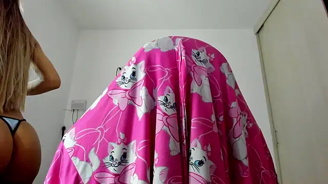  juliana star  online show from March 31, 2026, 6:10 pm