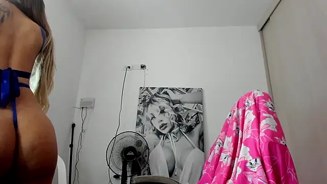  juliana star  online show from April 14, 2026, 6:13 pm