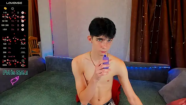 Aaron Boom online show from October 10, 2025, 9:37 pm