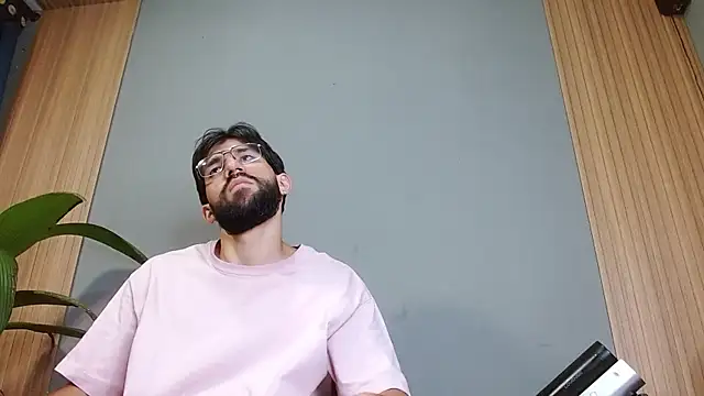 Mr WhiteCock online show from September 18, 2025, 1:41 am