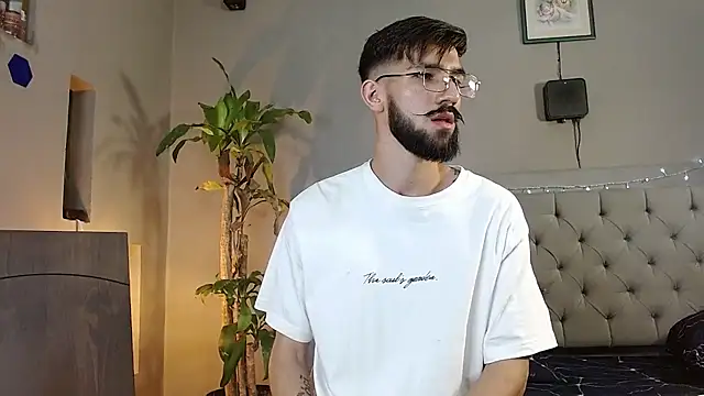 Snapshot of Mr_WhiteCock chatting on January 23, 2025, 8:35 pm Mr WhiteCock online show from January 23, 2025, 8:35 pm