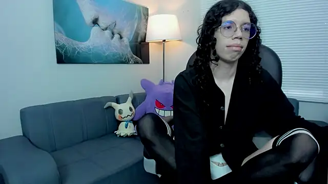 Angel Dust18 online show from October 3, 2025, 2:40 pm