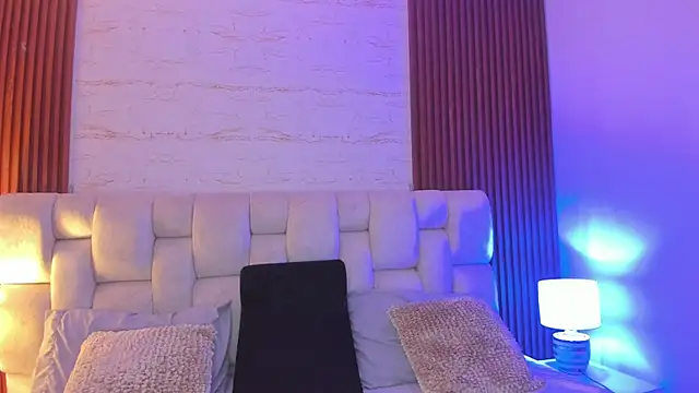 Snapshot of SophiaWylde chatting on February 27, 2025, 10:22 am SophiaWylde online show from February 27, 2025, 10:22 am