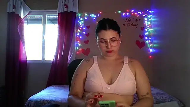 Snapshot of imsohornydacom chatting on February 10, 2026, 6:07 pm imsohornydacom online show from February 10, 2026, 6:07 pm