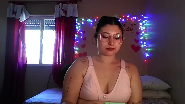 Snapshot of imsohornydacom chatting on February 20, 2026, 5:48 pm imsohornydacom online show from February 20, 2026, 5:48 pm