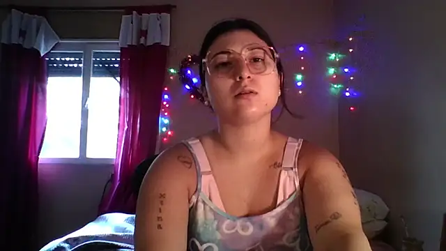 Snapshot of imsohornydacom chatting on February 3, 2026, 5:40 pm imsohornydacom online show from February 3, 2026, 5:40 pm