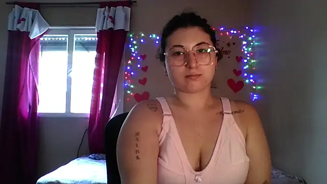 Snapshot of imsohornydacom chatting on February 17, 2026, 1:41 pm imsohornydacom online show from February 17, 2026, 1:41 pm