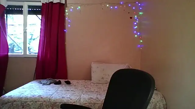 imsohornydacom online show from April 15, 2026, 6:23 pm