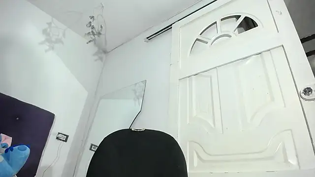 Squirter pussybomb online show from March 20, 2026, 6:58 am