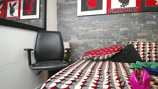 Snapshot of dayadubey_ chatting on October 14, 2025, 10:05 am dayadubey  online show from October 14, 2025, 10:05 am