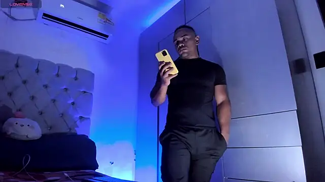 Snapshot of juande_24 chatting on October 18, 2025, 5:42 am juande 24 online show from October 18, 2025, 5:42 am