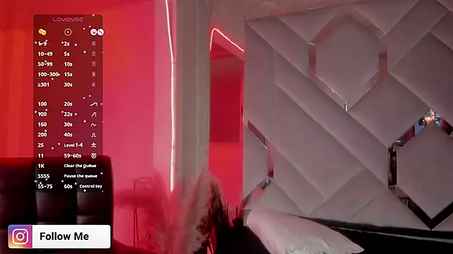 Sara Foxx1 online show from March 28, 2026, 6:42 pm