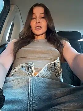 nicole111 online show from October 17, 2025, 1:35 pm