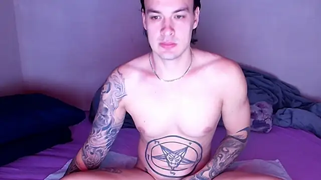 Snapshot of baphomet_from_ice chatting on October 9, 2025, 6:03 am baphomet from ice online show from October 9, 2025, 6:03 am