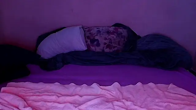 Snapshot of baphomet_from_ice chatting on October 13, 2025, 7:04 pm baphomet from ice online show from October 13, 2025, 7:04 pm