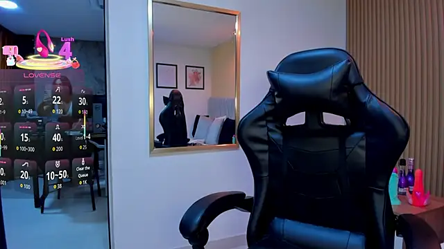 Dakota diaz  online show from October 1, 2025, 7:29 pm