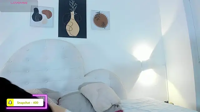 Umarani  online show from April 8, 2026, 6:42 pm