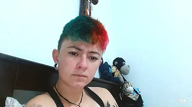 tomboyblue online show from March 4, 2025, 12:33 pm