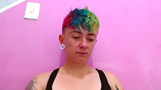 tomboyblue online show from September 23, 2025, 3:19 pm