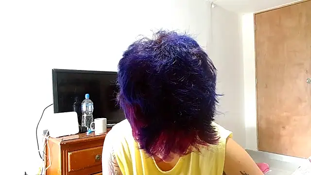 tomboyblue online show from May 8, 2026, 5:39 pm