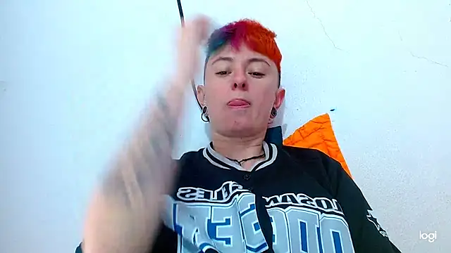 tomboyblue online show from February 4, 2025, 6:27 pm