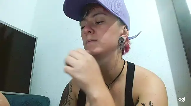 tomboyblue online show from March 7, 2025, 12:48 am