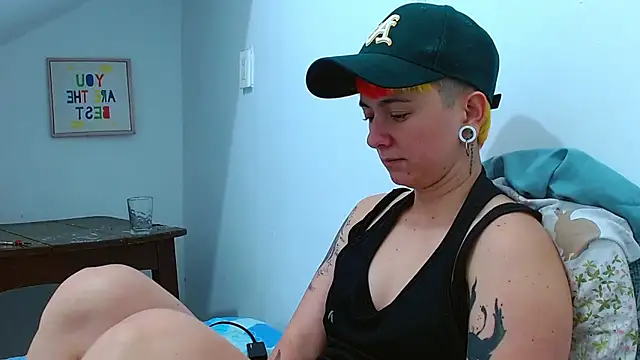 tomboyblue online show from January 5, 2026, 8:01 pm