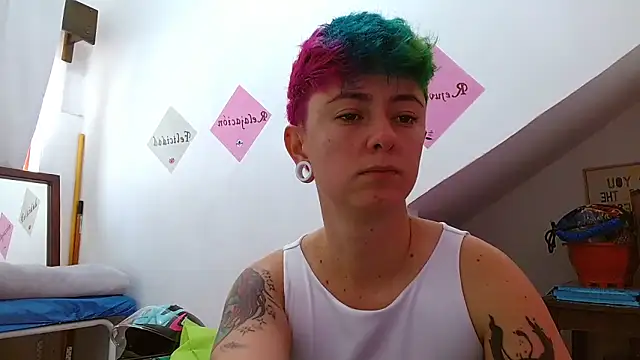 tomboyblue online show from October 25, 2025, 5:57 pm