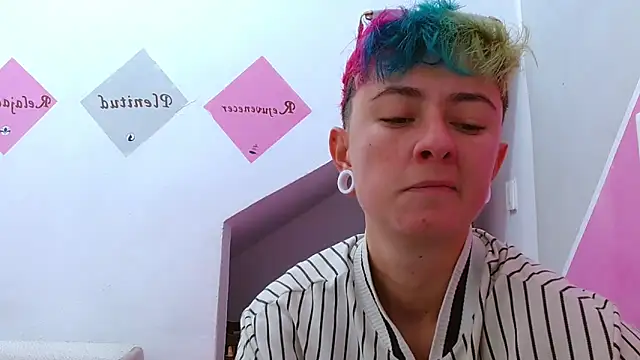 tomboyblue online show from October 19, 2025, 5:05 pm