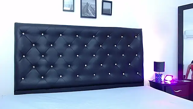 Snapshot of queenie_star chatting on March 19, 2025, 8:11 pm queenie star online show from March 19, 2025, 8:11 pm