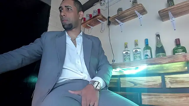 Snapshot of Paolo_johnson chatting on October 10, 2025, 11:33 am Paolo johnson online show from October 10, 2025, 11:33 am