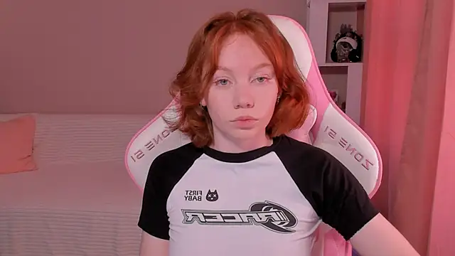 foxyMistrees online show from February 6, 2025, 3:16 am