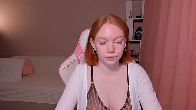 foxyMistrees online show from February 24, 2025, 12:30 am