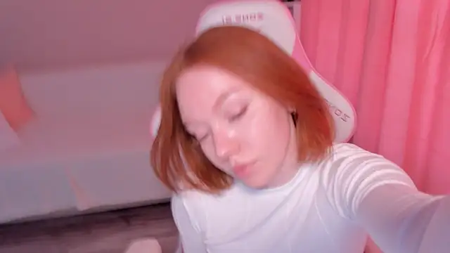 foxyMistrees online show from March 3, 2025, 6:42 am