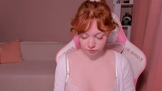 foxyMistrees online show from January 29, 2025, 12:01 am