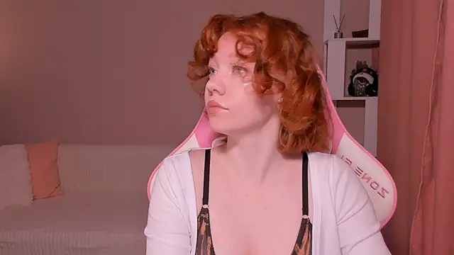 foxyMistrees online show from January 3, 2025, 12:11 am