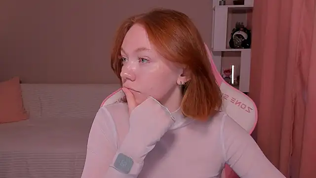 foxyMistrees online show from February 9, 2025, 3:11 am