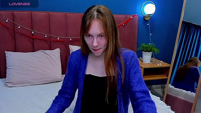 Snapshot of VanillaKelly chatting on February 11, 2025, 12:38 am VanillaKelly online show from February 11, 2025, 12:38 am