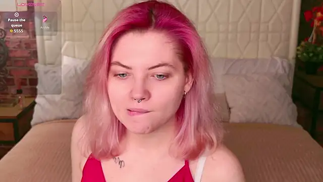 Lisa Adam online show from November 24, 2025, 5:02 pm