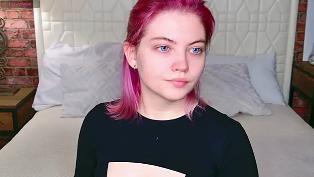 Snapshot of Lisa_Adam chatting on October 2, 2025, 6:11 pm Lisa Adam online show from October 2, 2025, 6:11 pm