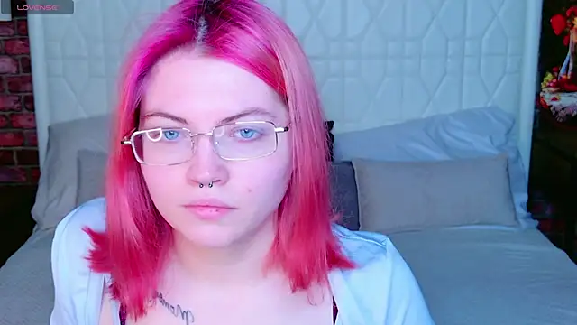 Snapshot of Lisa_Adam chatting on February 25, 2025, 4:03 am Lisa Adam online show from February 25, 2025, 4:03 am