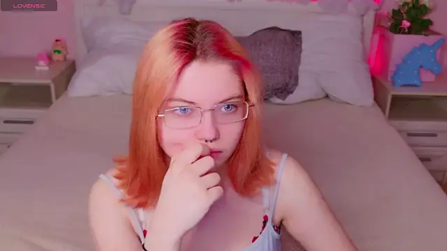 Snapshot of Lisa_Adam chatting on March 22, 2025, 4:03 am Lisa Adam online show from March 22, 2025, 4:03 am