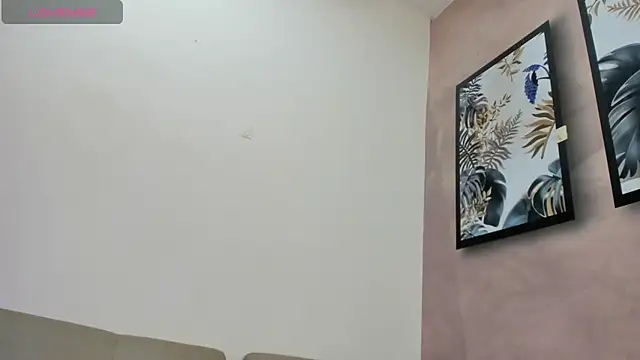 Snapshot of DahianaLincoln chatting on October 8, 2025, 5:24 pm DahianaLincoln online show from October 8, 2025, 5:24 pm