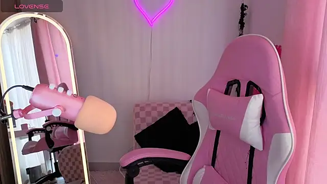 Snapshot of violet_ch chatting on September 22, 2025, 6:14 pm violet ch online show from September 22, 2025, 6:14 pm