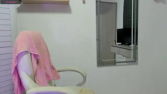 dahian carter online show from October 18, 2025, 1:13 pm